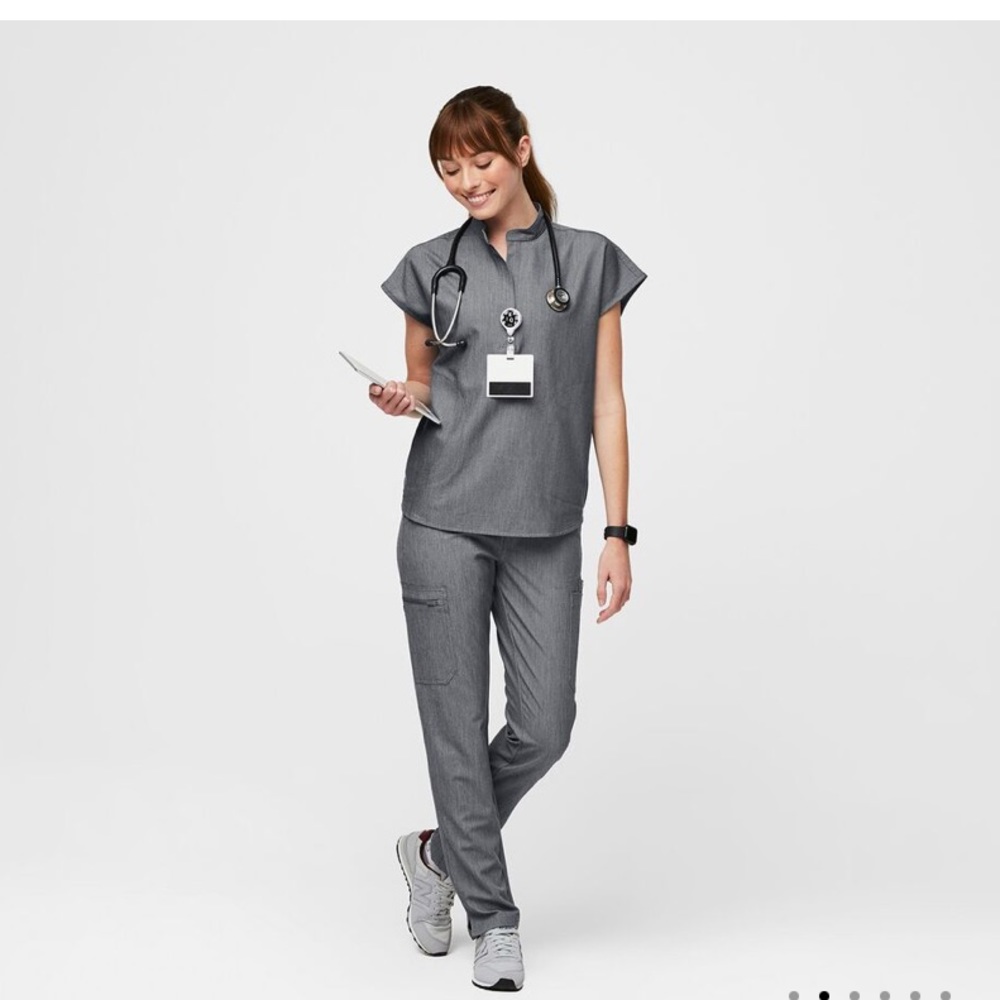 Rafaela oversized scrub set